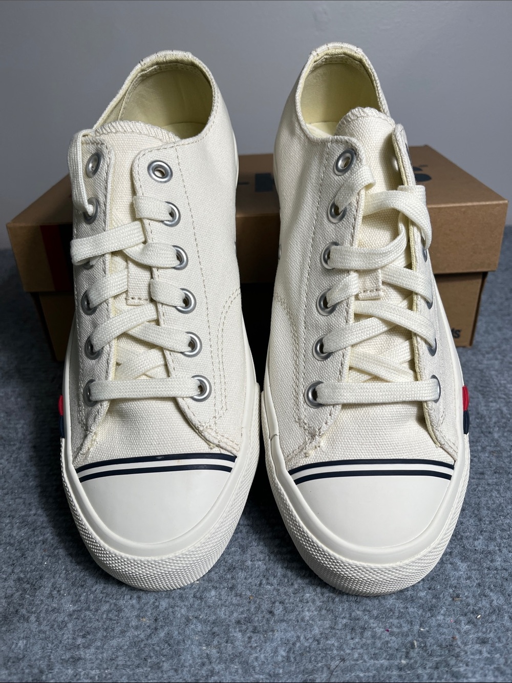 Men’s Low-Top Canvas Sneakers in Off-White
